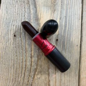 Mac x Ariana Grande (limited edition) lipstick